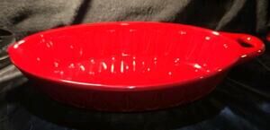 Mad Hungry 2.9 Qt Lip & Loop Red Casserole Dish